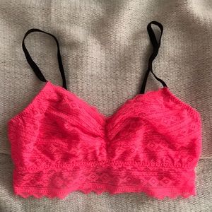 VS PINK Bralette 🎉FREE WITH ANY $8 PURCHASE🎉